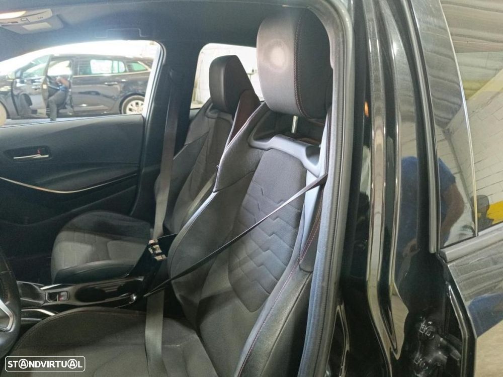 Toyota Corolla 1.8 Hybrid Exclusive - 6