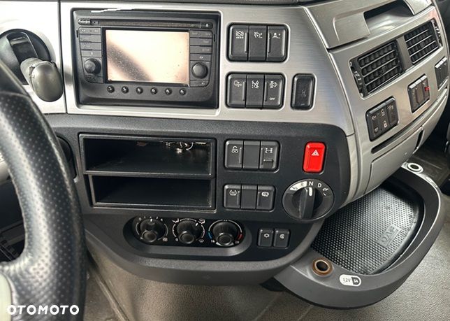 DAF XF510 SSC 6x2 JUMBO OŚ PODNOSZONA AUTOMAT RETARDER STANDKLIMA PRZEBIEG:760000km XENONY SKÓRA LODÓWKA ZABUDOWA FIRANKA DŁ:7.80m NOWA PLANDEKA!!! EURO 6 2017r + PRZYCZEPA TANDEM SCHWARZMULLER OSIE SAF ZABUDOWA FIRANKA DŁ:7.80m NOWA PLANDEKA!!! 2012r ZESTAW PRZEJAZDOWY PRZESTRZENNY 120m3 ŁADNY - 16