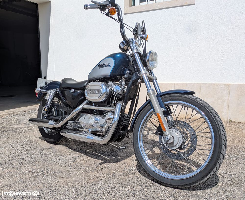 Harley-Davidson Sportster SPORTSTER 1200 CUSTOM (XL1200C) - 2