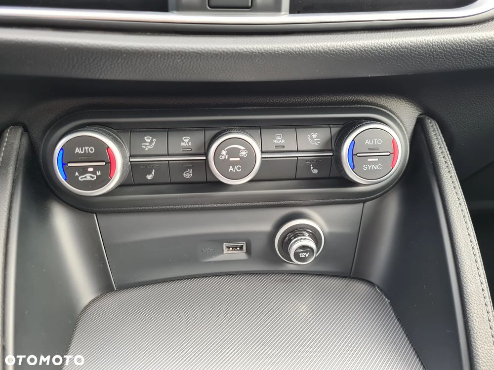 Alfa Romeo Stelvio 2.0 Turbo Veloce Q4 - 24