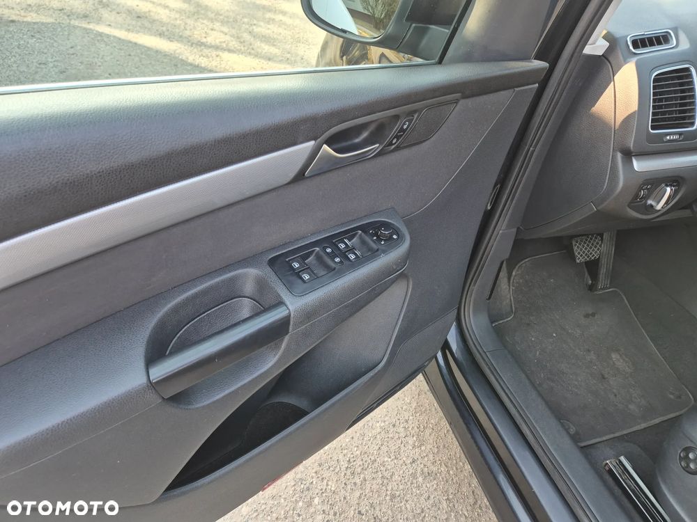 Volkswagen Sharan 2.0 TDI Comfortline DSG - 9