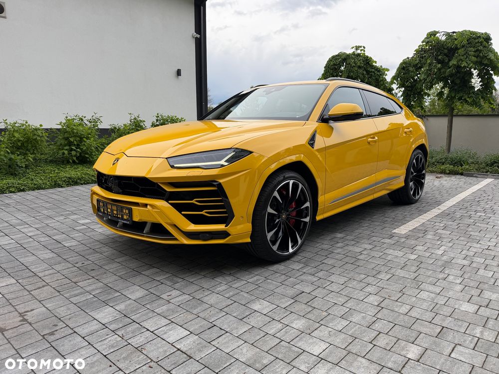 Lamborghini Urus - 3