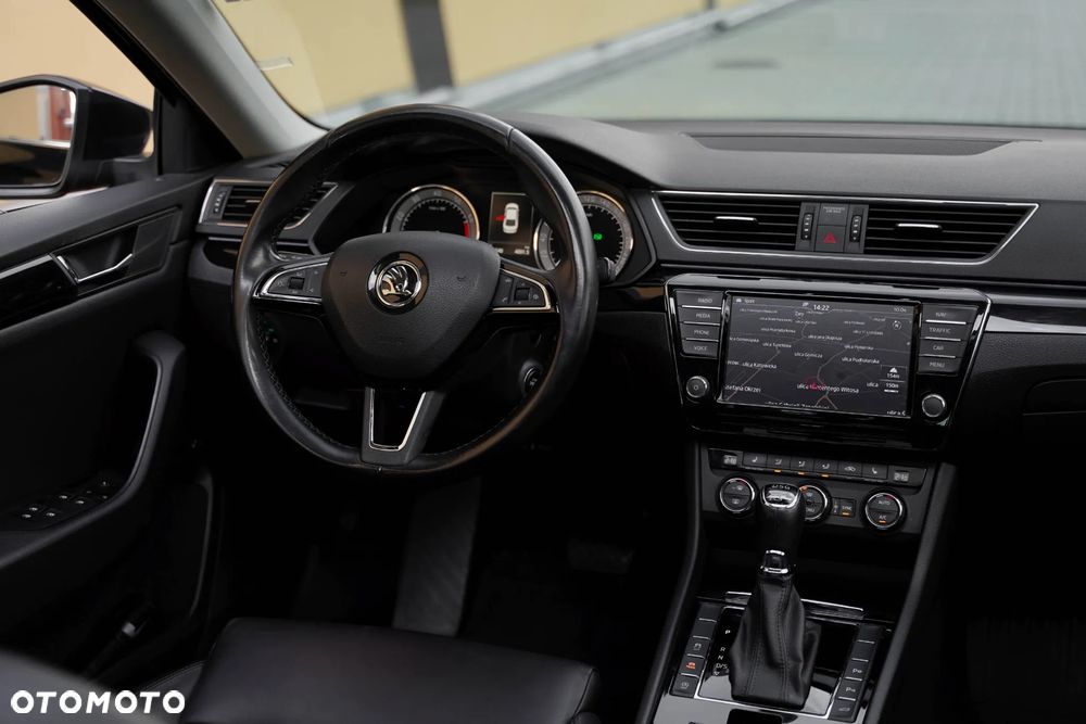 Skoda Superb 2.0 TSI DSG L&K - 37