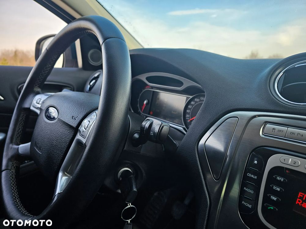 Ford Mondeo 2.0 Titanium - 24