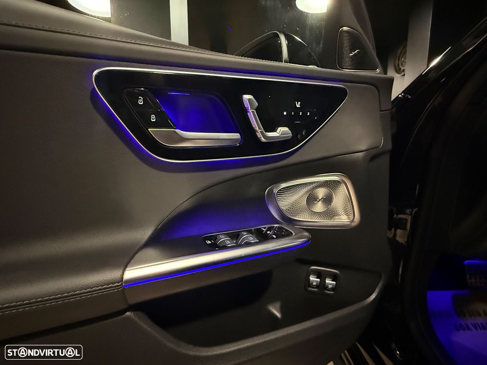 Mercedes-Benz C 300 e AMG Line - 26