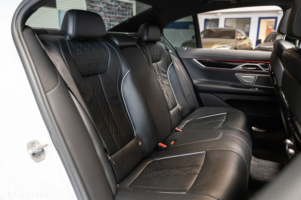 BMW Seria 7 730d xDrive - 30
