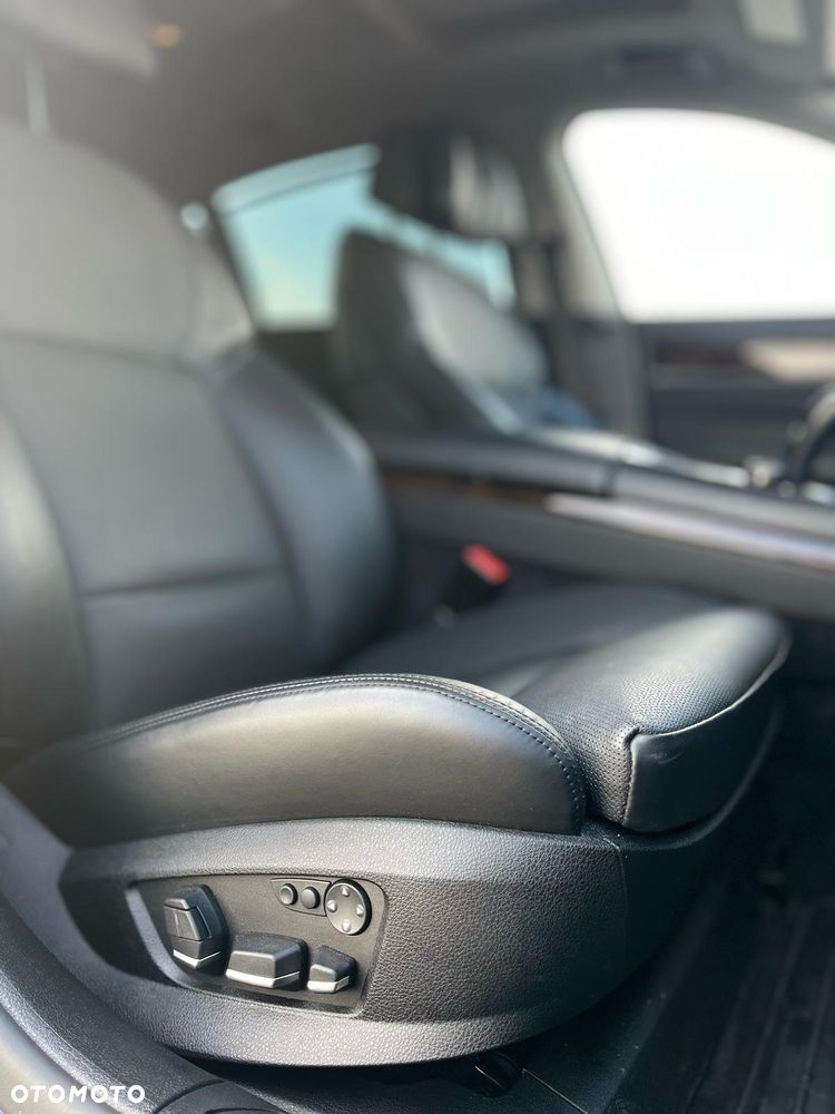 BMW Seria 7 760Li - 9