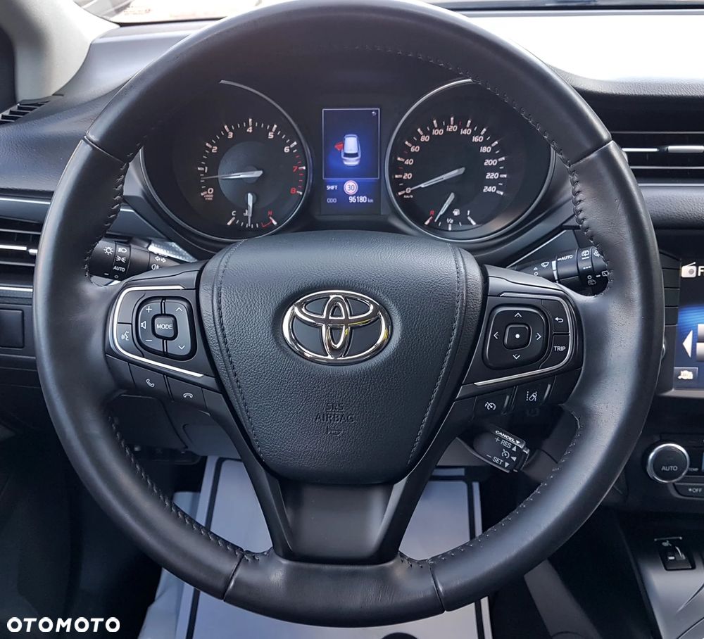 Toyota Avensis Touring Sports 1.8 Team Deutschland - 20