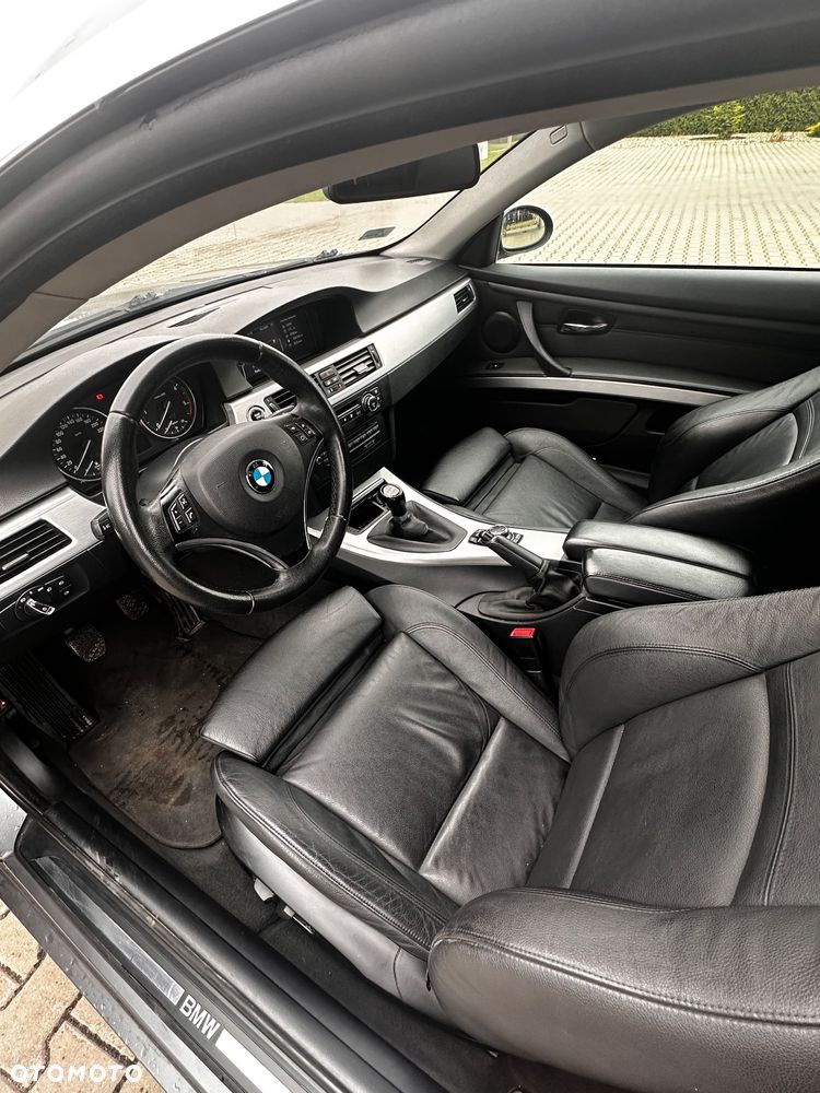 BMW Seria 3 325d - 6