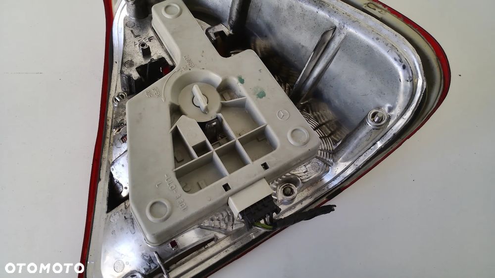 Mercedes-Benz C klasa W202 C180 Lampa tył Prawa Lewa Strona - 6