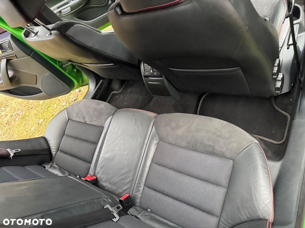 Skoda Octavia Combi 2.0 TDI DPF RS - 17