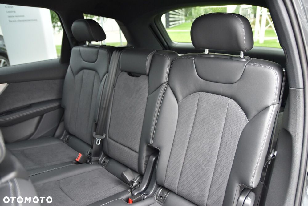 Audi Q7 - 11