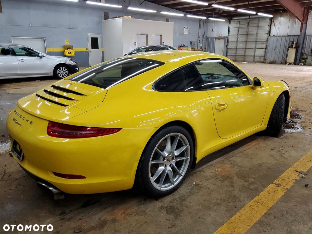 Porsche 911 Carrera 4 PDK - 4