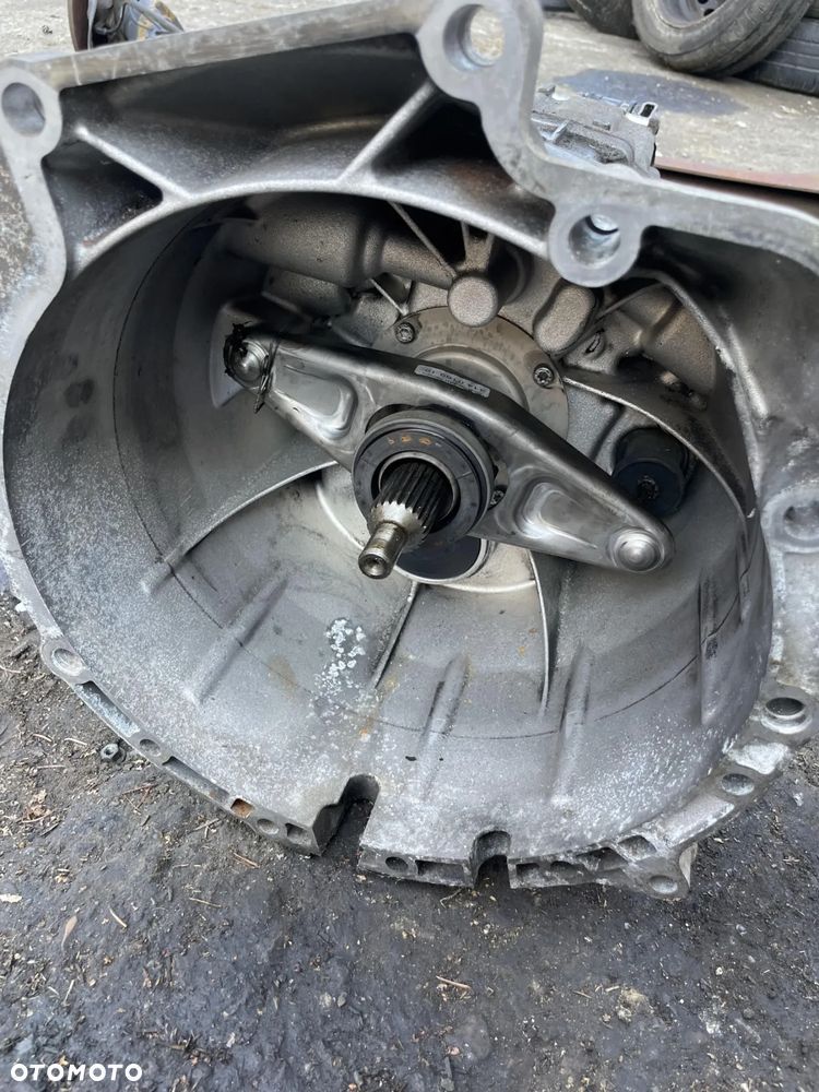 Skrzynia biegów BMW E90 E91 2.0 TD - 4