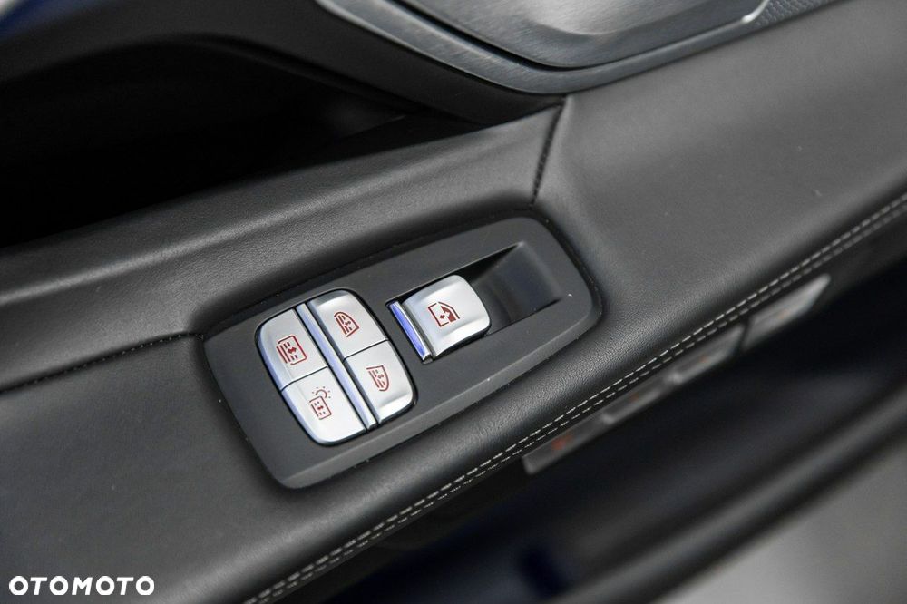 BMW Seria 7 M760Li xDrive - 36