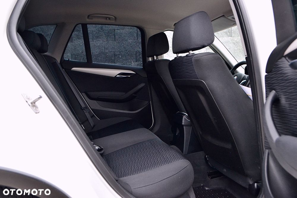 BMW X1 sDrive18d xLine - 15