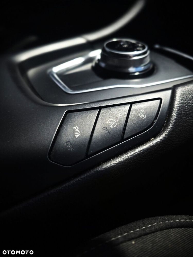Ford Mondeo - 30