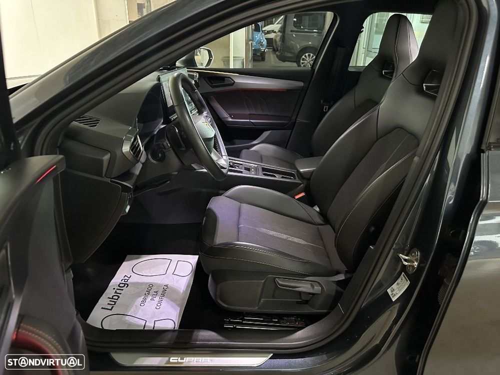 Cupra Leon ST 1.4 e-Hybrid MID DSG - 11