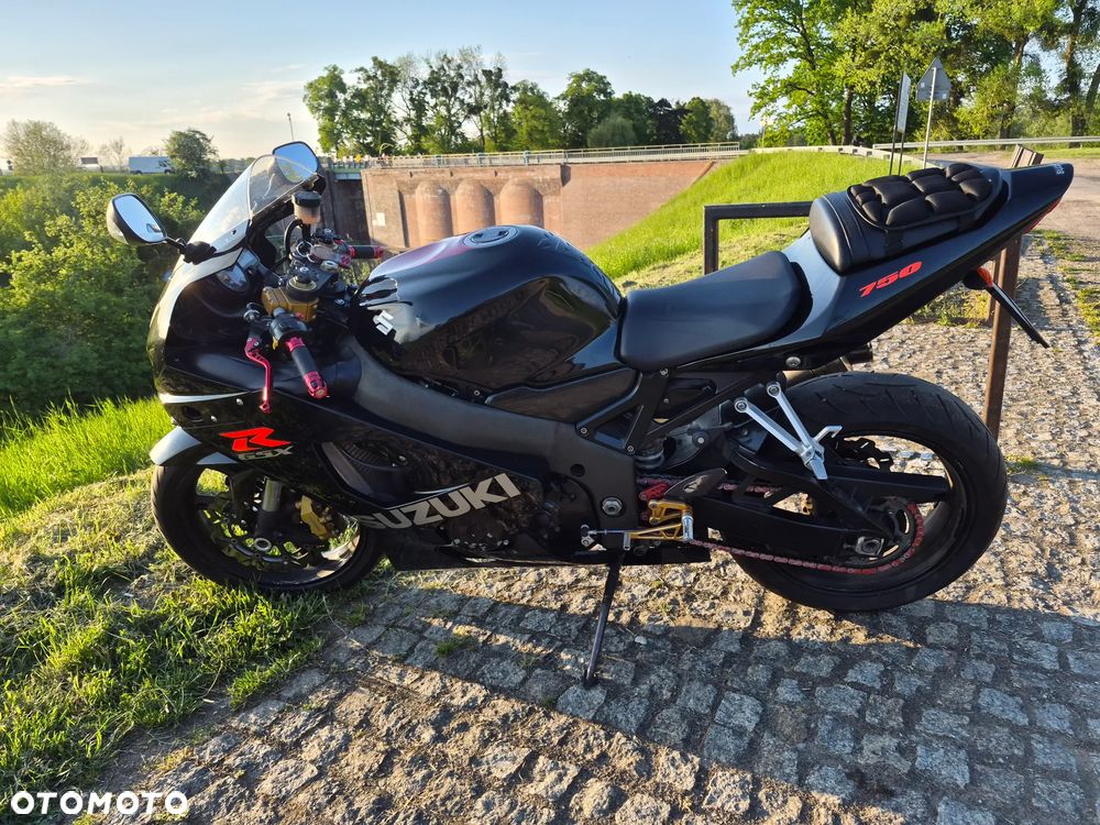 Suzuki GSX-R - 5