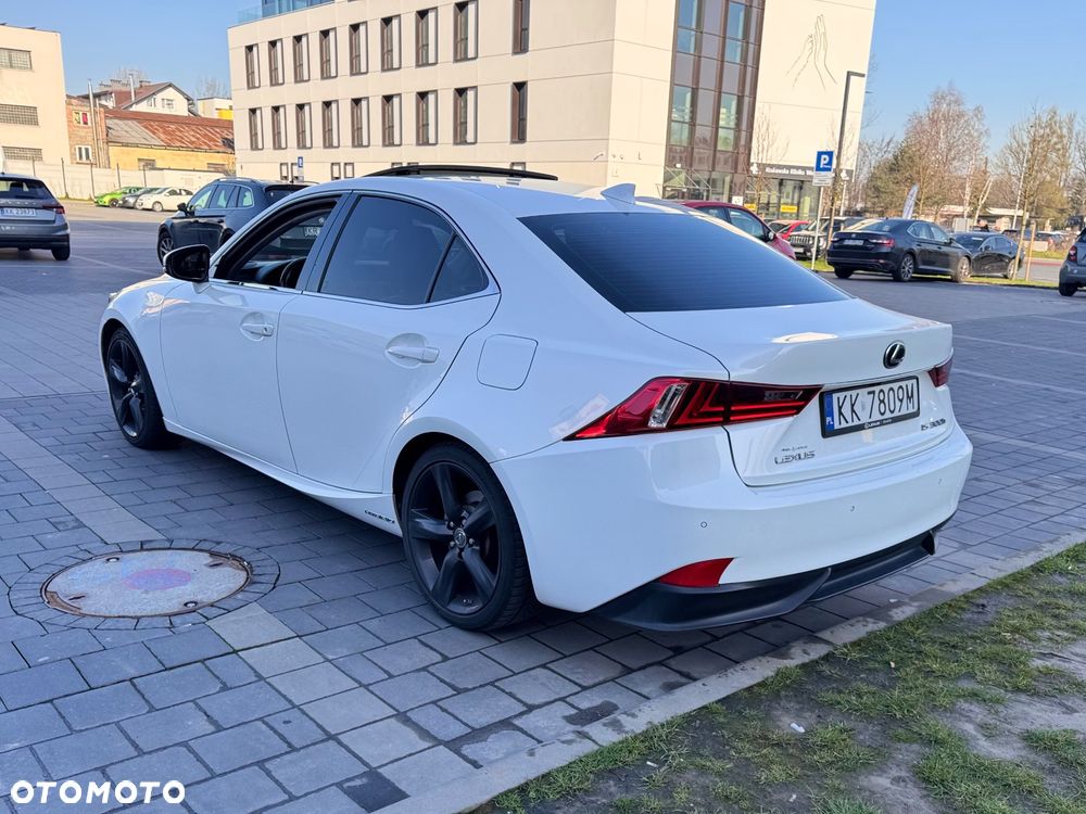 Lexus IS - 5