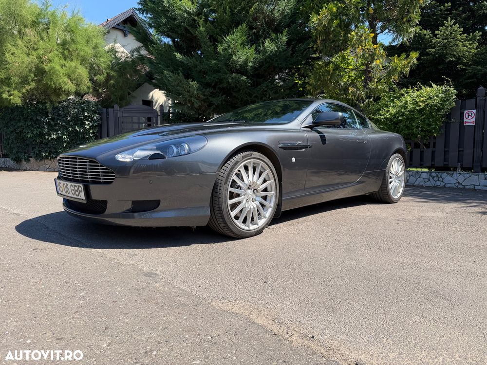 Aston Martin DB9 - 1