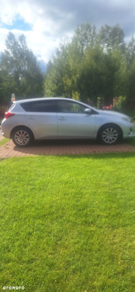 Toyota Auris 2013 photo 2