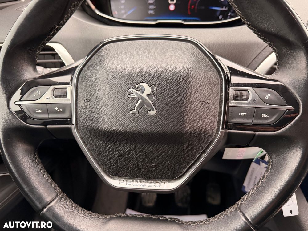 Peugeot 3008 PureTech 130 Stop & Start GPF Allure - 23