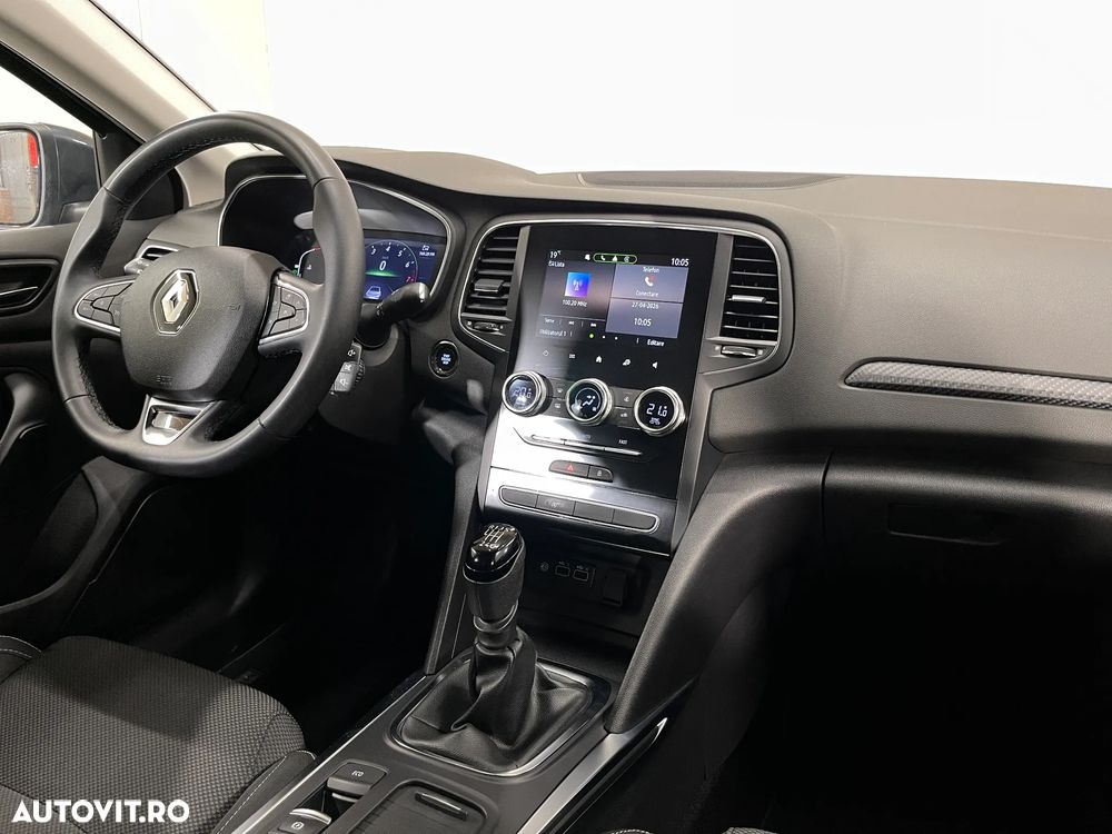 Renault Megane TCE 140 Equilibre - 8