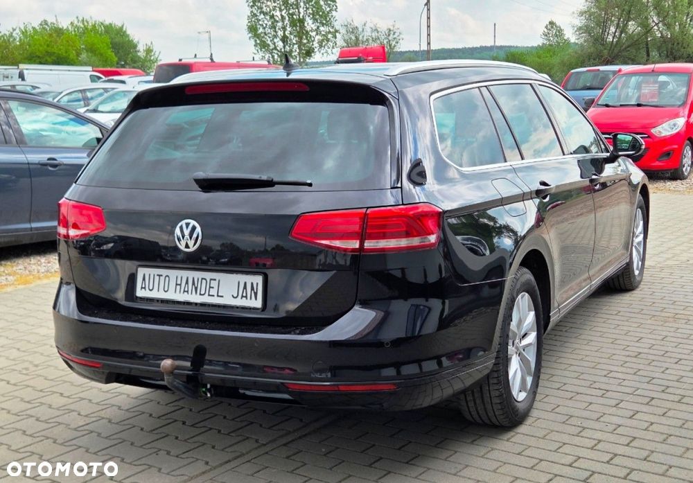 Volkswagen Passat - 4