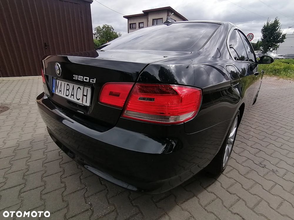 BMW Seria 3 320d Coupe - 9