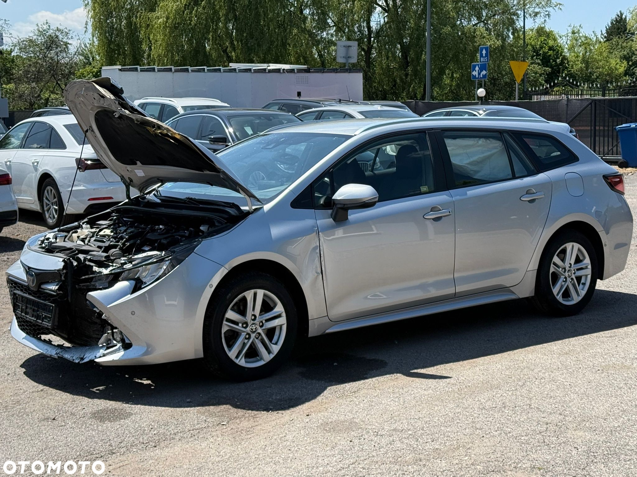 Toyota Corolla 2.0 Hybrid Comfort - 11