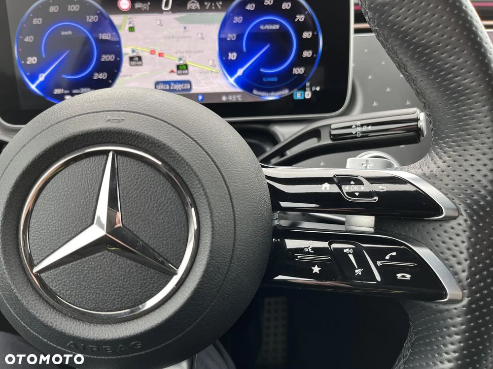 Mercedes-Benz EQE - 12