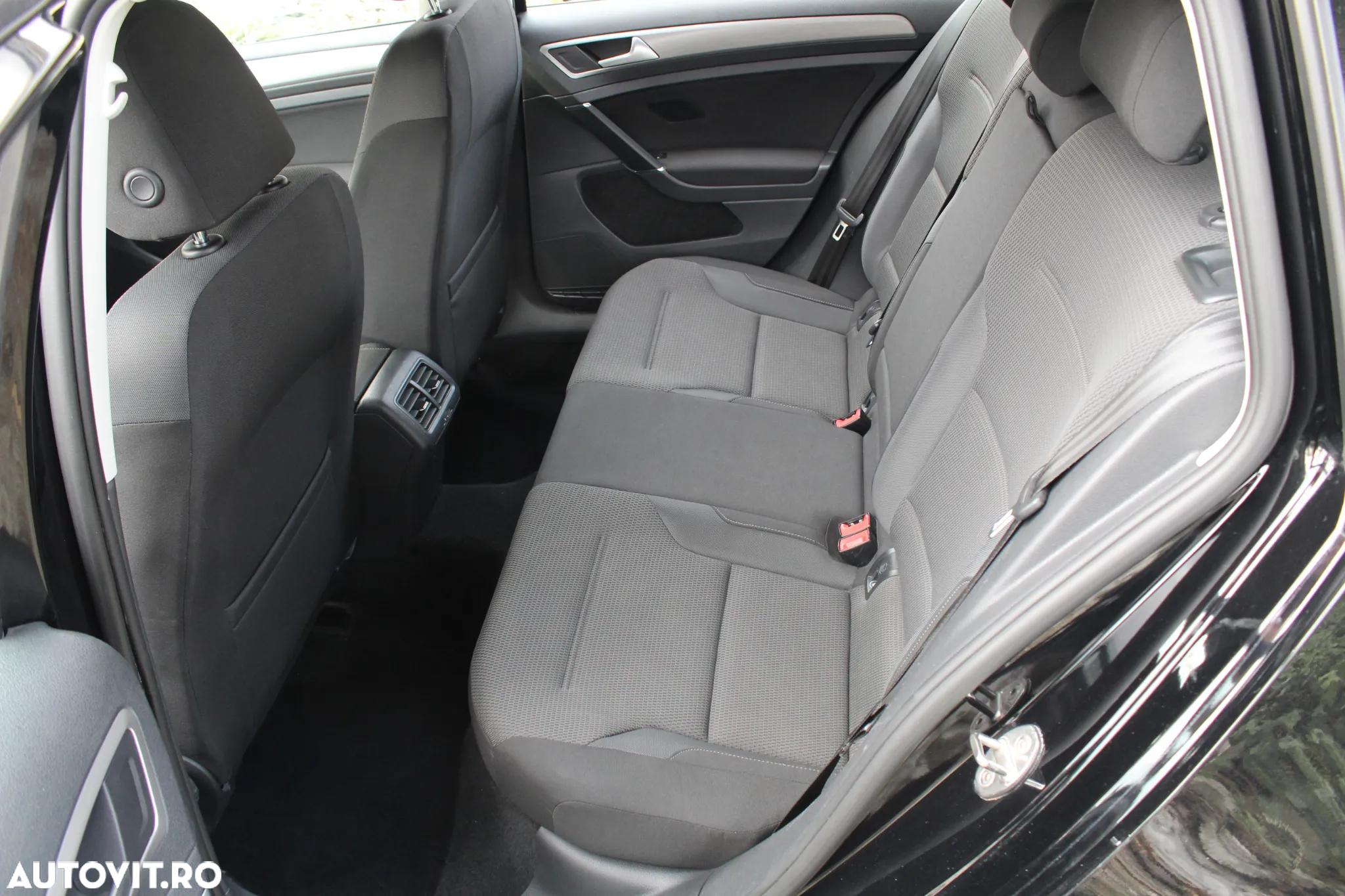 Volkswagen Golf 1.6 TDI DPF BMT Comfortline - 6