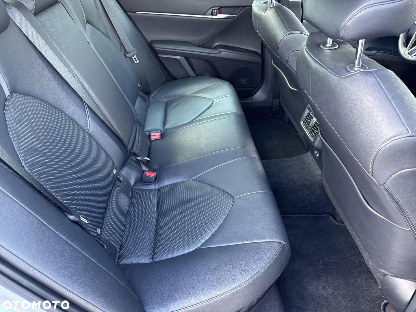 Toyota Camry 2.5 Hybrid Executive CVT - 11