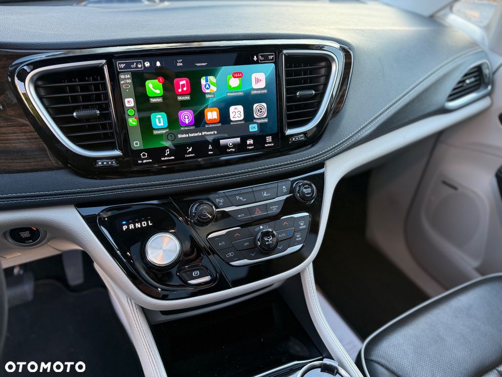 Chrysler Pacifica - 10