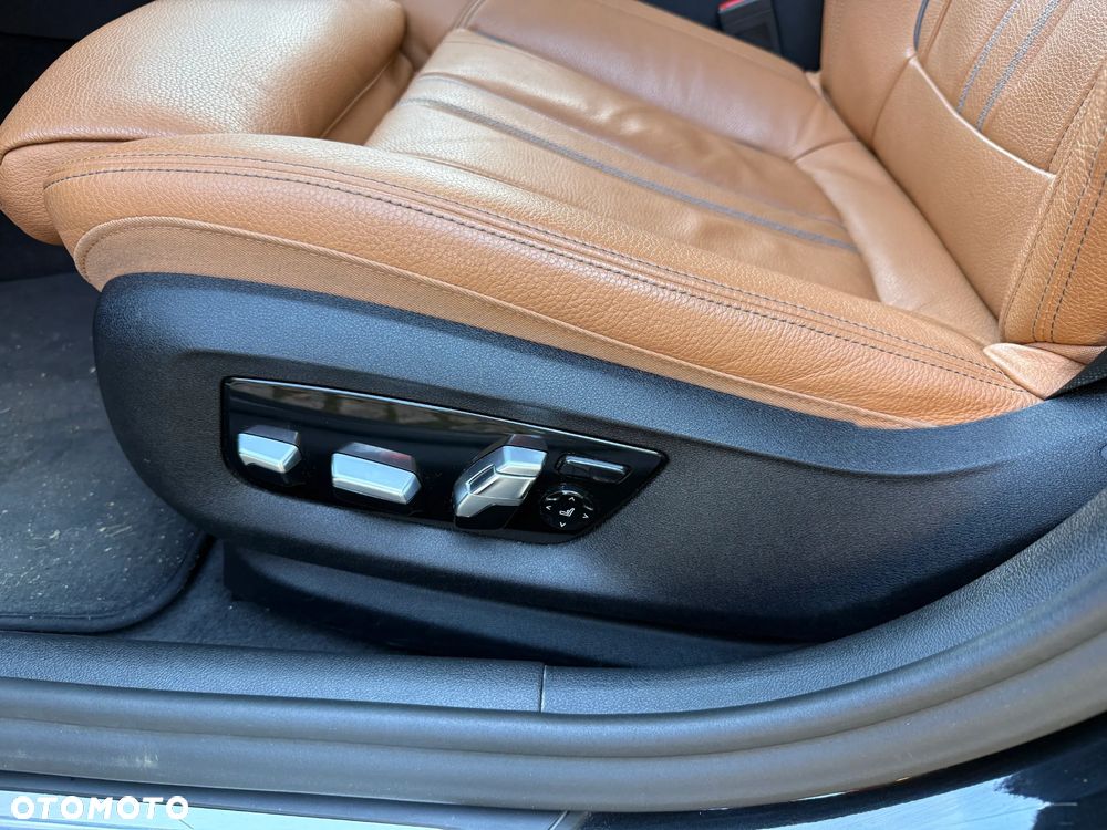 BMW Seria 5 530e iPerformance GPF Luxury Line sport - 21