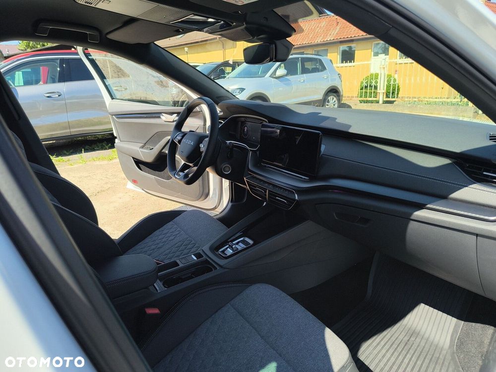 Skoda Octavia 1.5 TSI mHEV Sportline DSG - 37