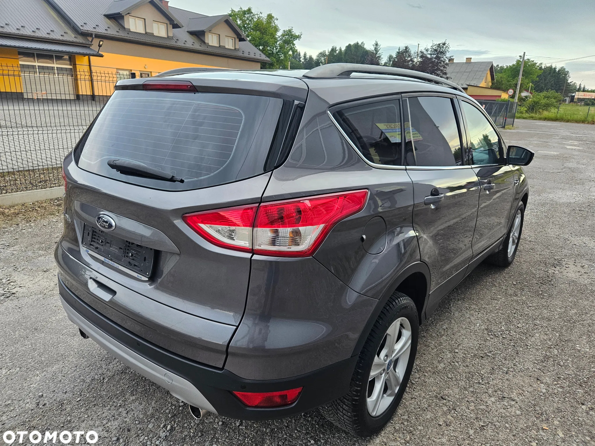 Ford Kuga - 8