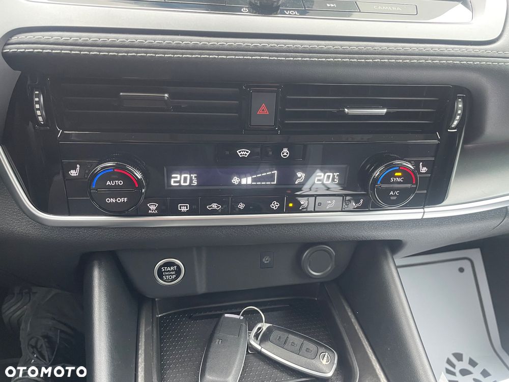Nissan Qashqai 1.3 DIG-T MHEV Xtronic N-Connecta - 31