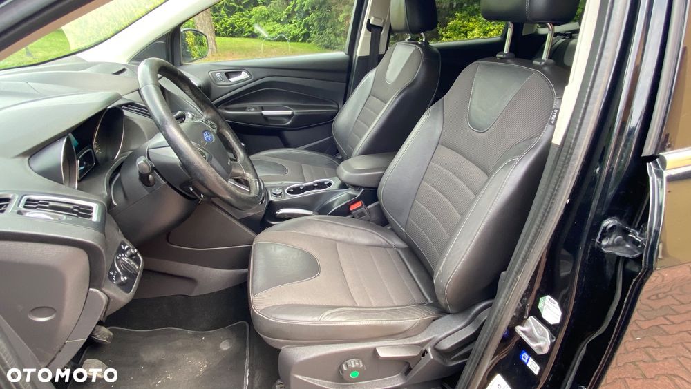 Ford Kuga 2.0 TDCi 2x4 Titanium - 18