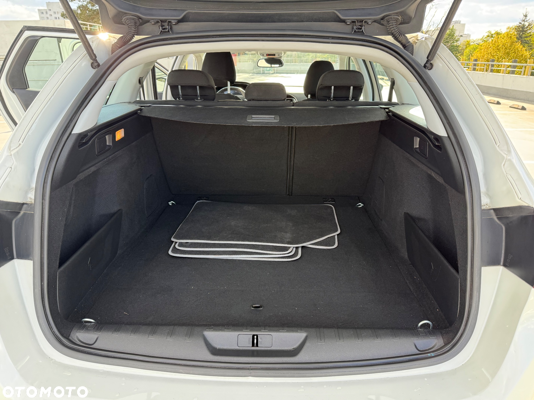 Peugeot 308 1.2 PureTech GPF Active Pack S&S EAT8 - 24
