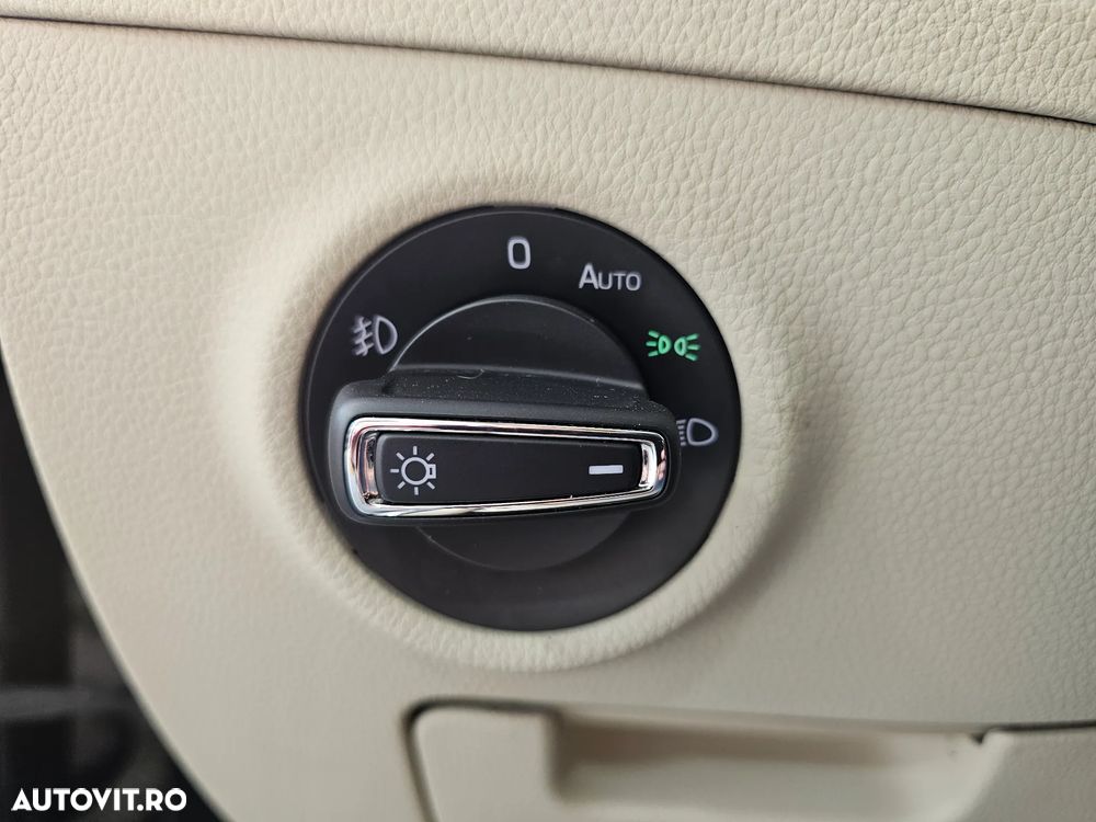 Skoda Superb 2.0 TDI 4X4 DSG Style - 9