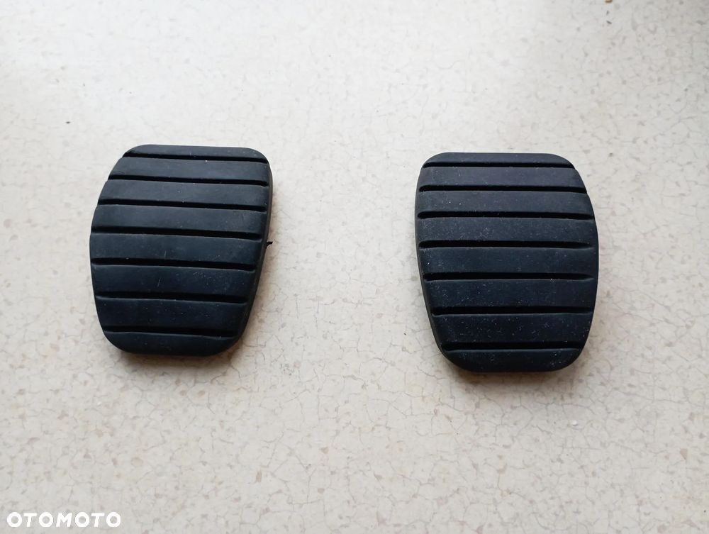 NANAKŁADKA GUMA pedału hamulca RENAULT manual - 5
