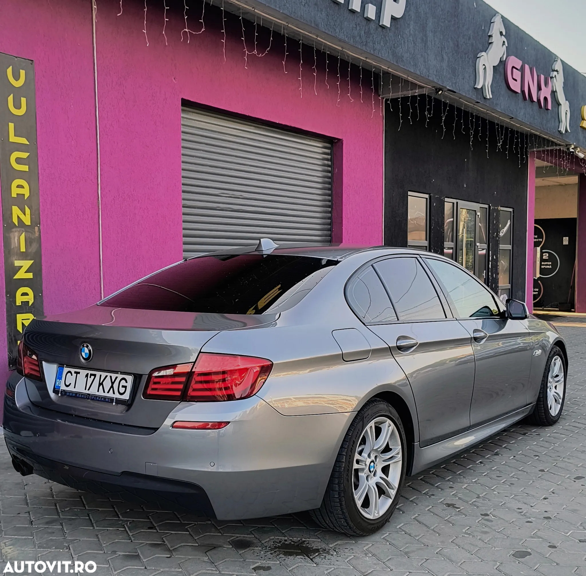 BMW Seria 5 520i Sport-Aut. - 4