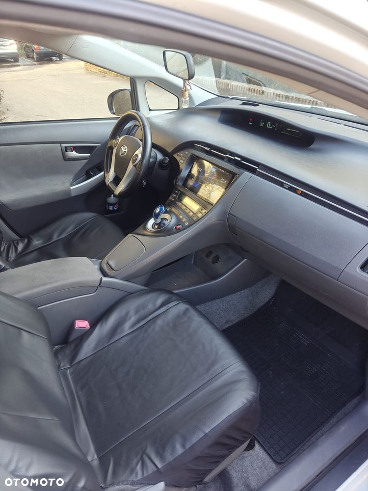 Toyota Prius 1.5 VVT-i Sol - 4