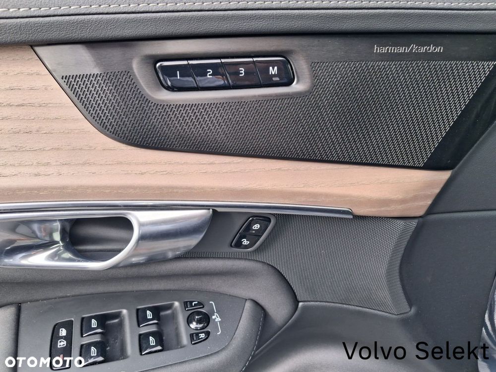 Volvo XC 90 - 25