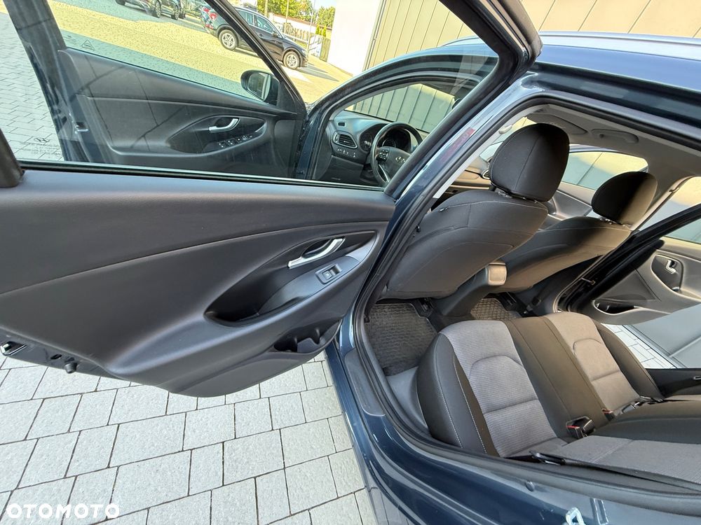 Hyundai i30 1.5 DPI Smart - 36