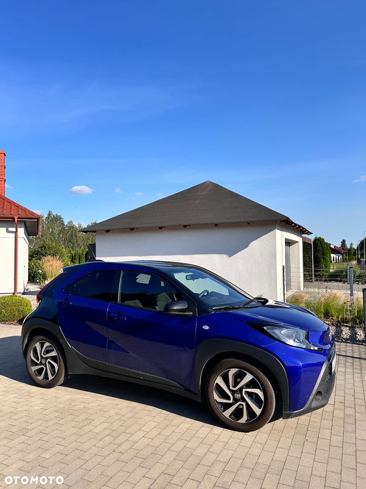 Toyota Aygo X Business Edition - 3