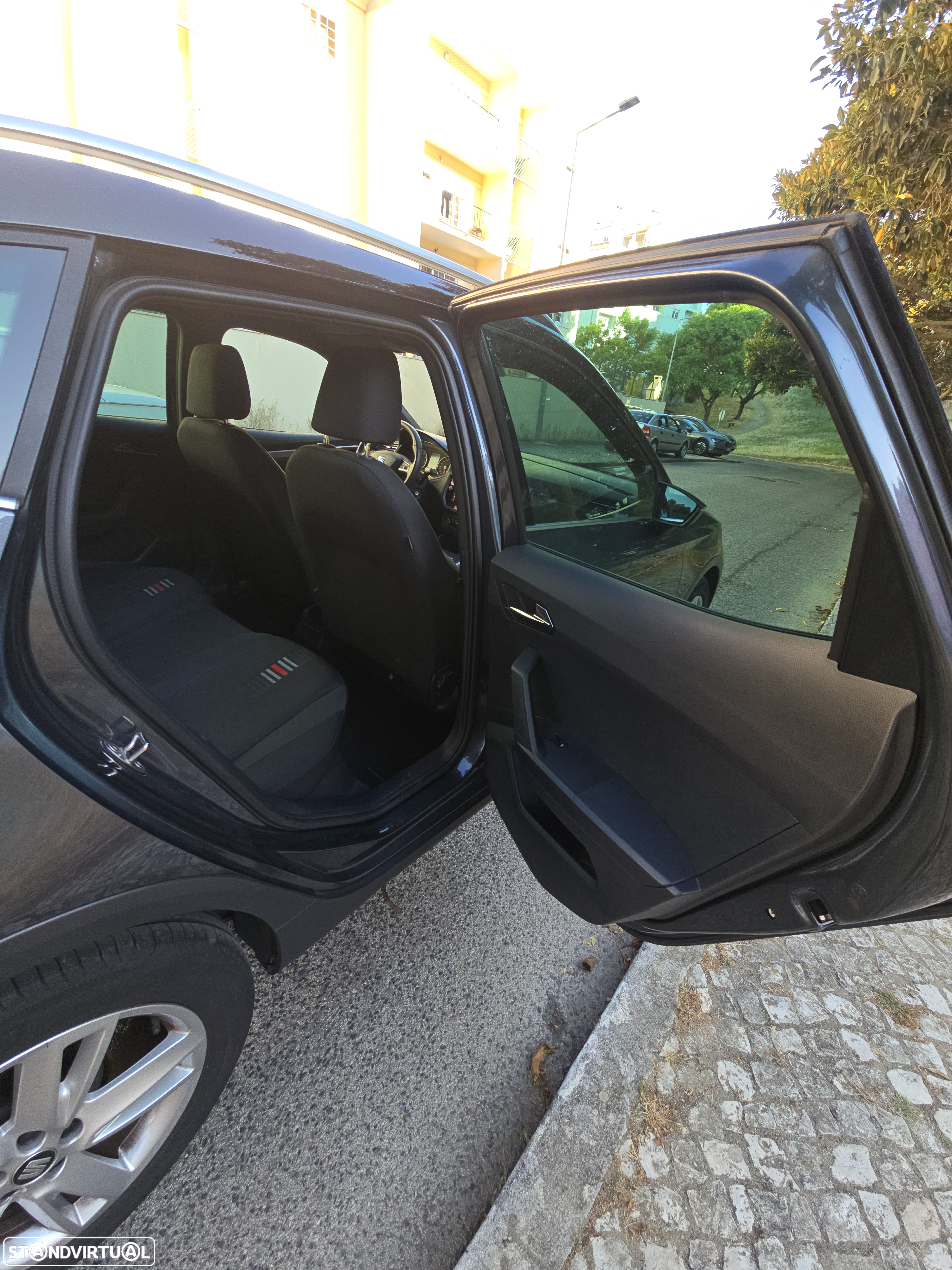 SEAT Arona 1.0 TSI FR - 27