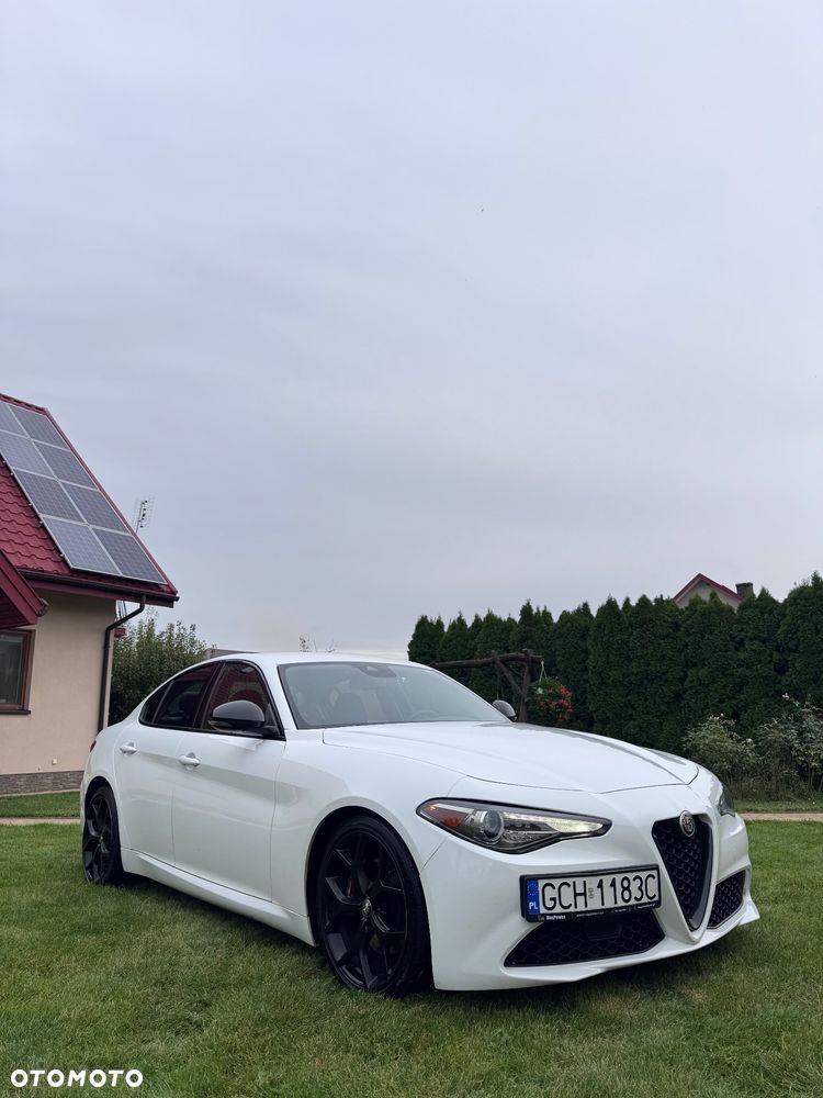 Alfa Romeo Giulia 2020 photo 5